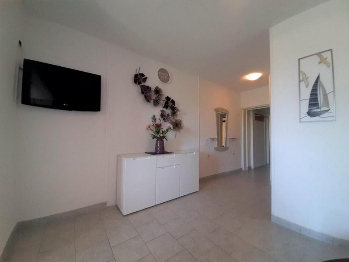 קרק Apartments Nada מראה חיצוני תמונה