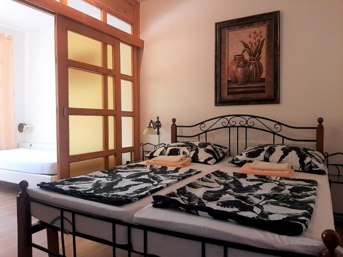 קרק Apartments Nada מראה חיצוני תמונה