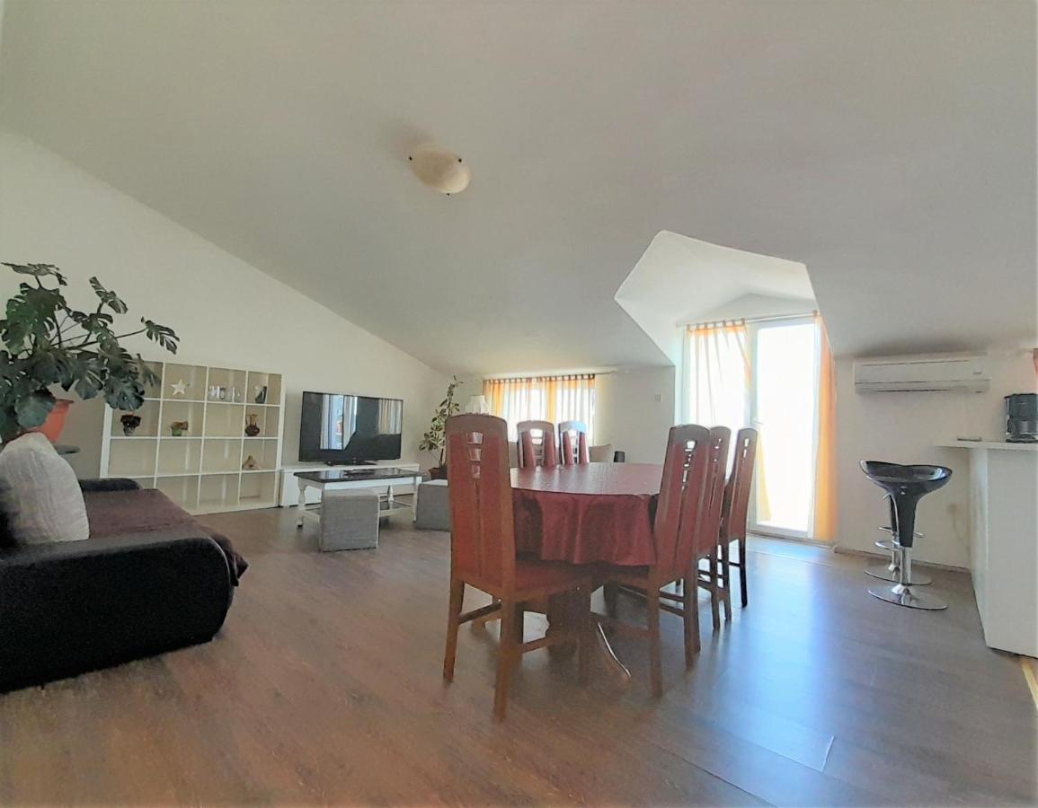 קרק Apartments Nada מראה חיצוני תמונה
