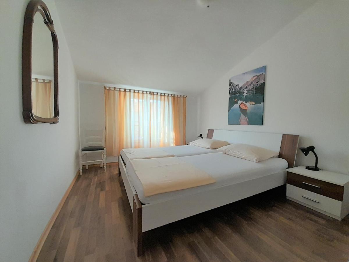 קרק Apartments Nada מראה חיצוני תמונה