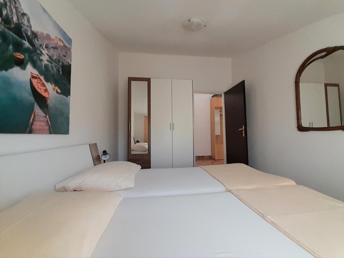 קרק Apartments Nada מראה חיצוני תמונה