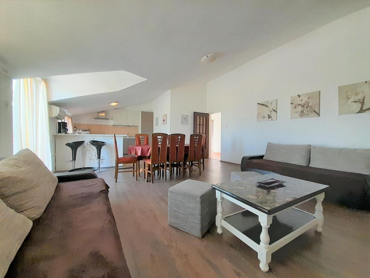 קרק Apartments Nada מראה חיצוני תמונה